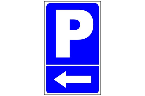 Parkplatzschild mit Pfeil nach links fertig beschriftet